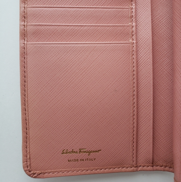 Pre-owned Salvatore Ferragamo Blush Pink Wallet - Picture 3 of 14